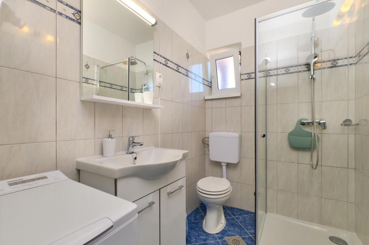 מאלי לוסיניי Apartmani Raic מראה חיצוני תמונה