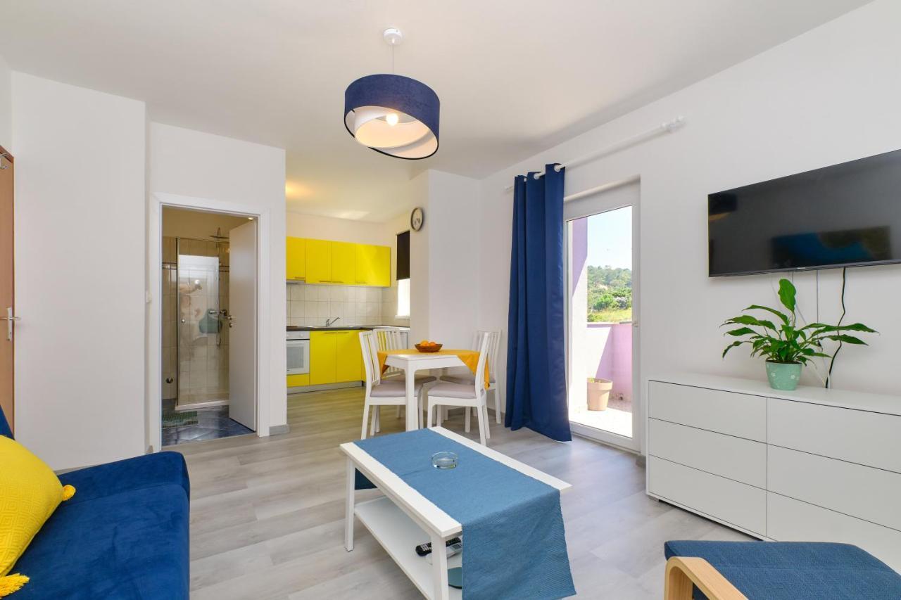 מאלי לוסיניי Apartmani Raic מראה חיצוני תמונה